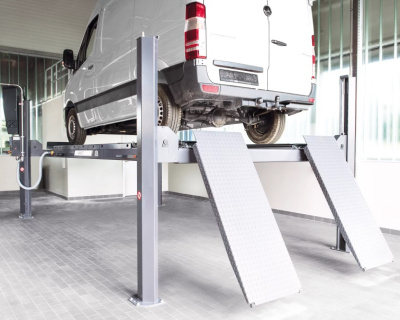 Подъемник четырехстоечный г.п. 4т MAHA CARLIFT II 4.0 Подъемник четырехстоечный г.п. 4т MAHA CARLIFT II 4.0